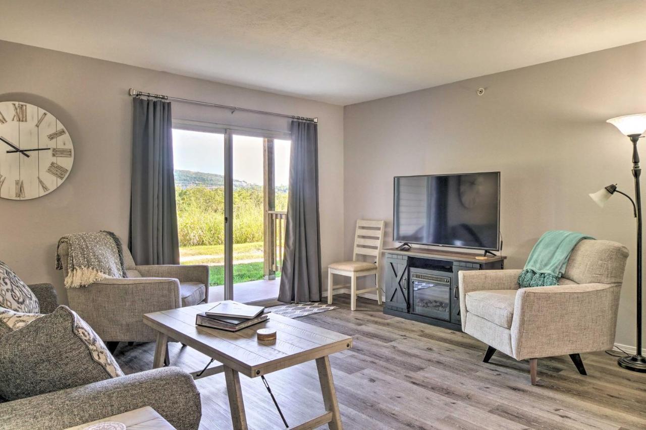 Cozy Condo With Pool Access, 5 Mi To Table Rock Lake Branson Exterior photo